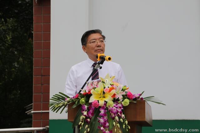校长致辞.jpg