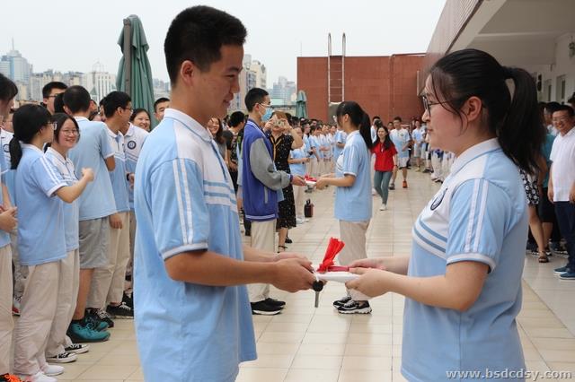 班长交接.jpg 班长交接.jpg